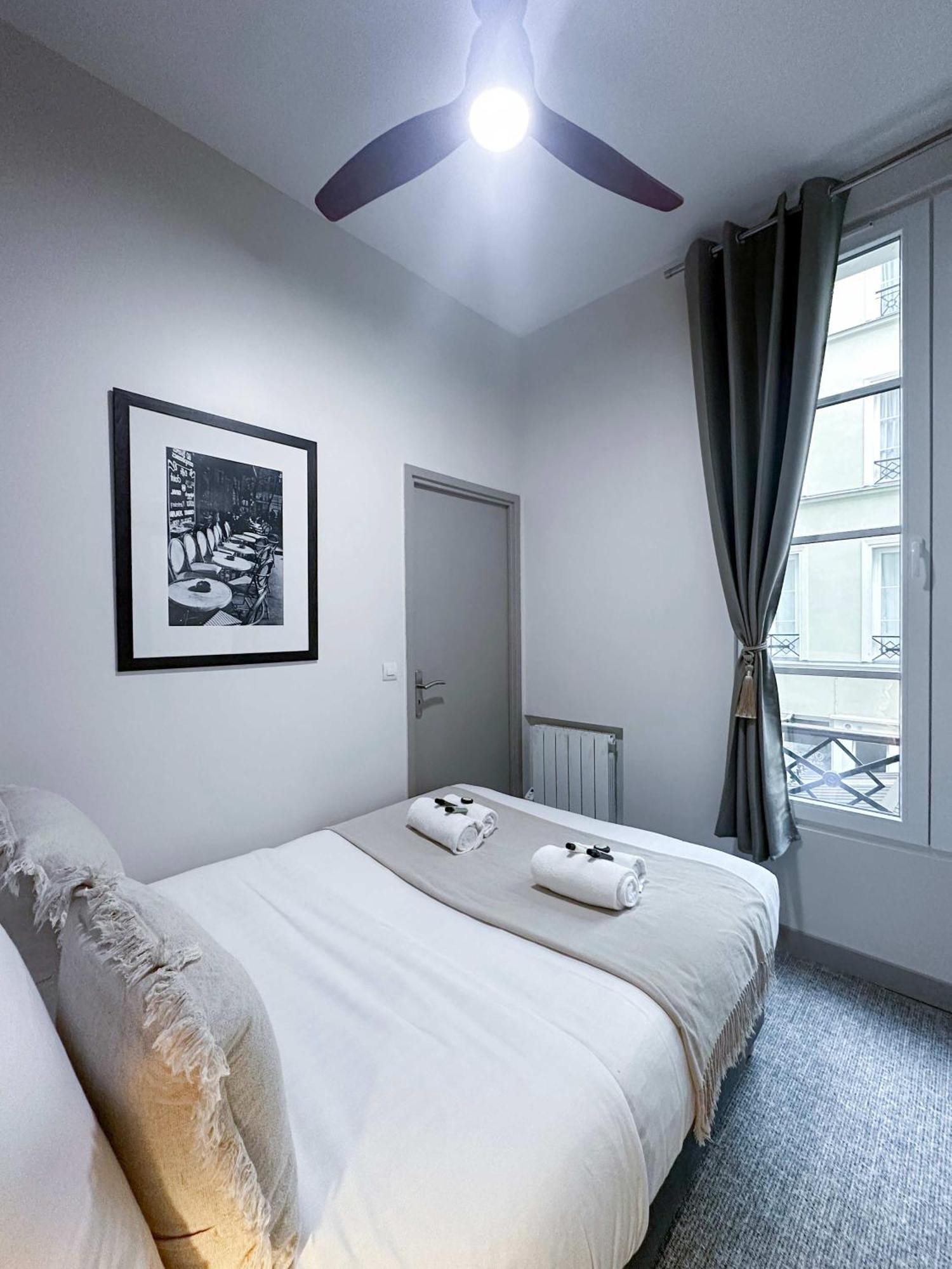 Renovated Champs-Elysees Retreat Apartment ปารีส ภายนอก รูปภาพ